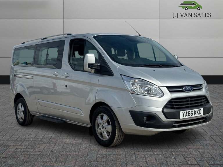 2016 Ford Tourneo Custom 2.0 TDCi 130ps Low Roof 8 Seater Titanium MPV DIESEL Manual