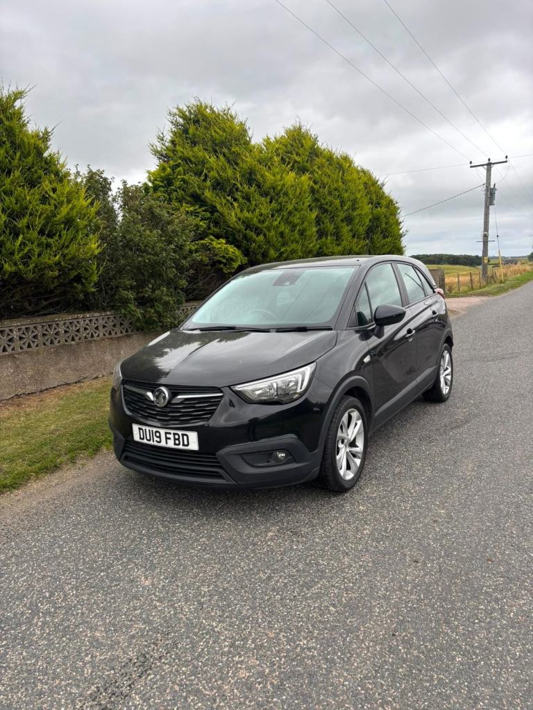 2019 19 Vauxhall Crossland X 1.2 SE Petrol Black 5 Door £35 Road Tax. 