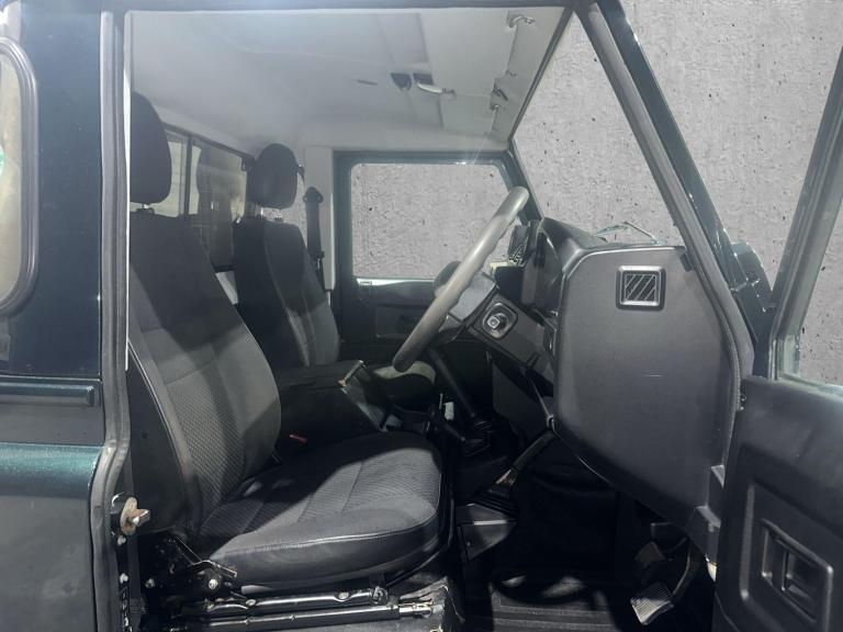 2016 Land Rover Defender Hi Capacity PickUp TDCi [2.2] PICK UP DIESEL Manual