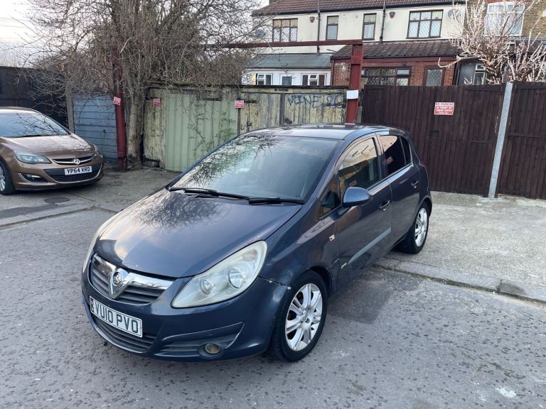VAXHUAL CORSA 1.4 automatic 60k mileage