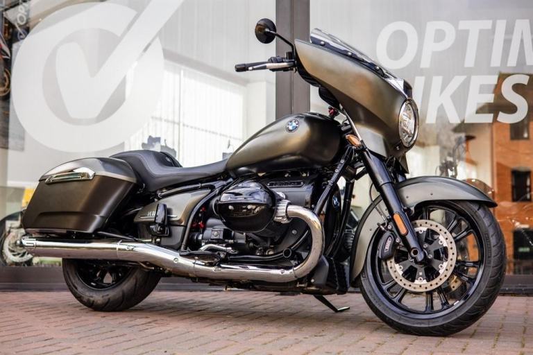 BMW R 18 B ULTRA LOW MILES ! HUGE SAVING ON NEW ! STUNNING