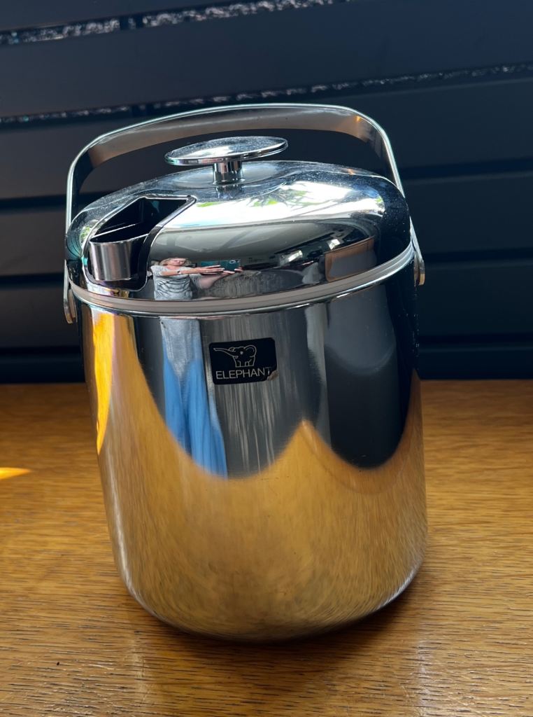 Elephant Stainless Steel Ice Bucket with Tongs – As Good As New