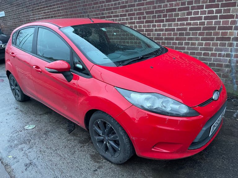 2010 Ford fiesta 1.6 Diesel 5speed Red BREAKING parts
