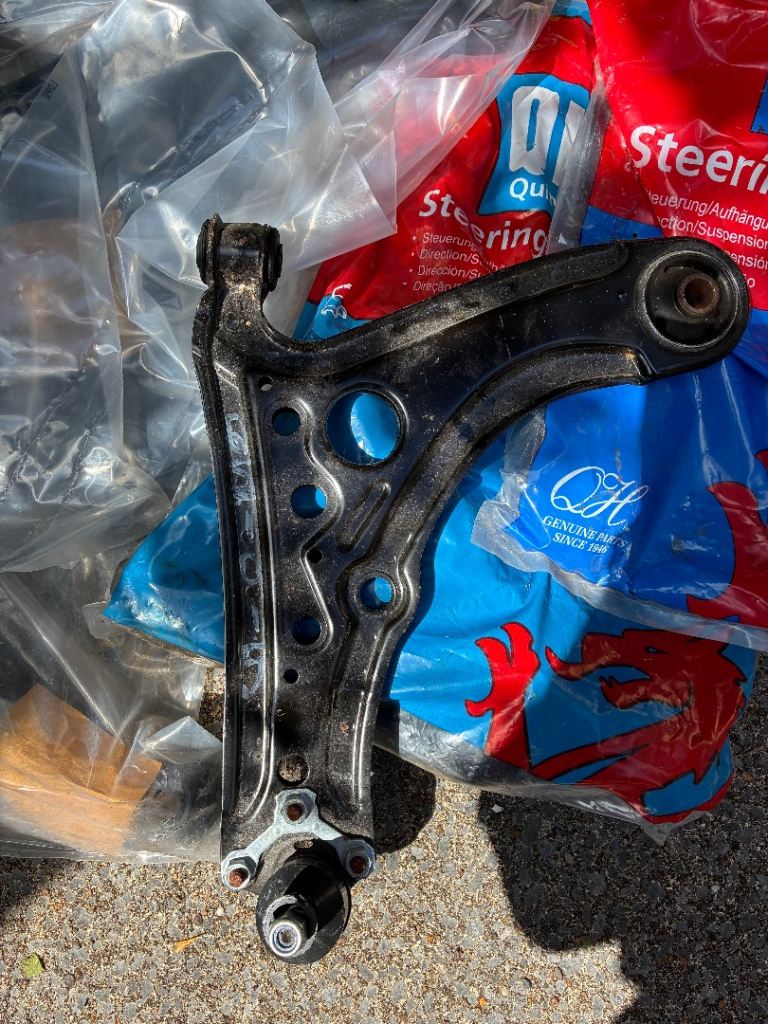 Auto jumble lot of suspension arms, all new and unused