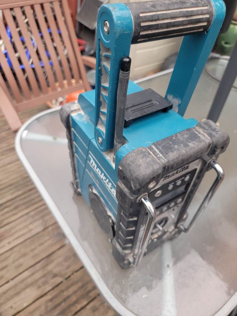 Makita 18v Job Site Radio – Good Condition