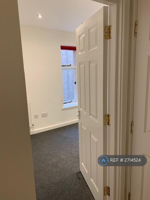 1 bedroom flat in Castle Street, Hinckley, LE10 (1 bed) (#2714524)