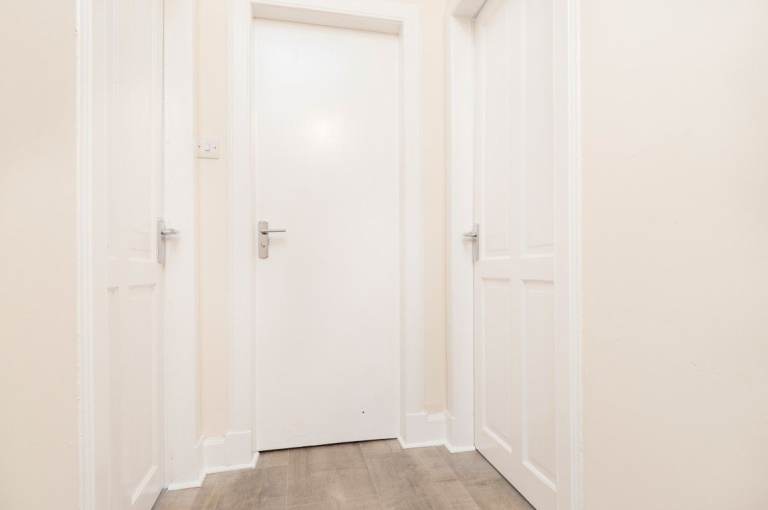 Tasteful, 1-bedroom, main door flat located off Leith Walk – available soon