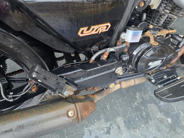 UM RENEGADE SPORT 125 PROJECT BIKE HPI CLEAR 