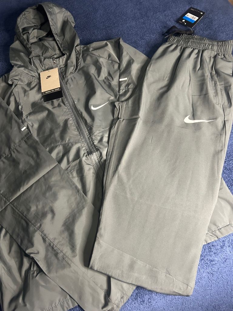 Nike Miler Tracksuit in Grey Size M