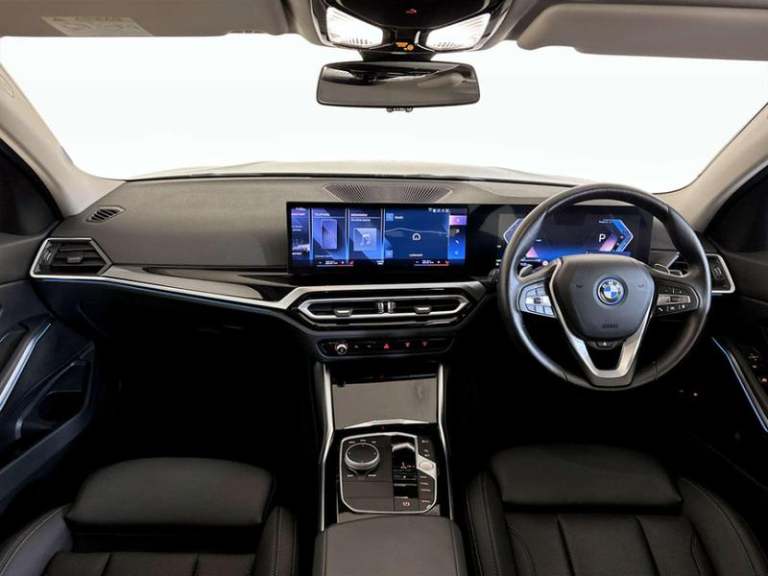 2022 BMW 3 Series 2.0 330e 12kWh Sport Touring 5dr Petrol Plug-in Hybrid Auto Euro 6 (s/s) (2 Est...