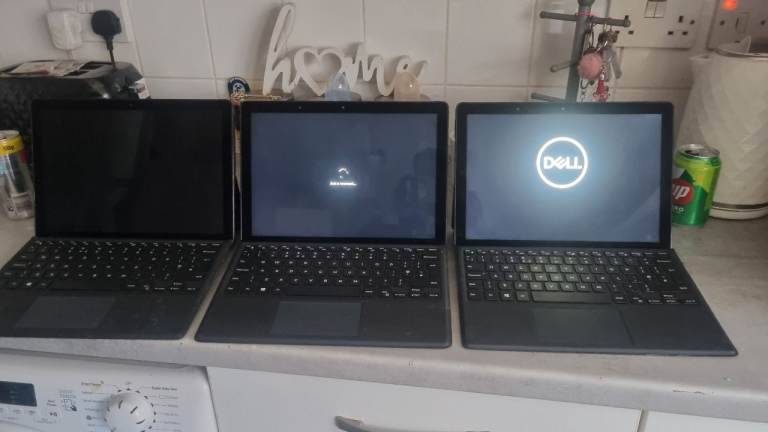 Dell Latitude  2-in-1 Tablet Laptop 12.3" - i5-7300U - 8GB RAM - 256GB SSD 