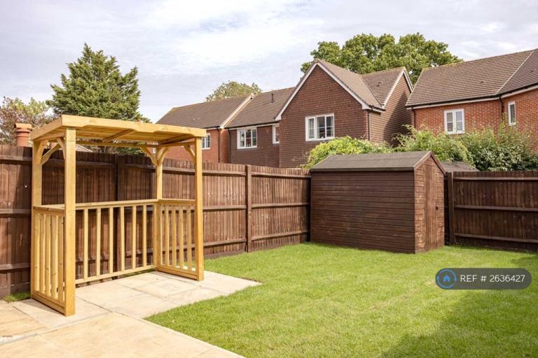 3 bedroom house in Frampton Terrace, Greenwich, London, SE9 (3 bed) (#2636427)