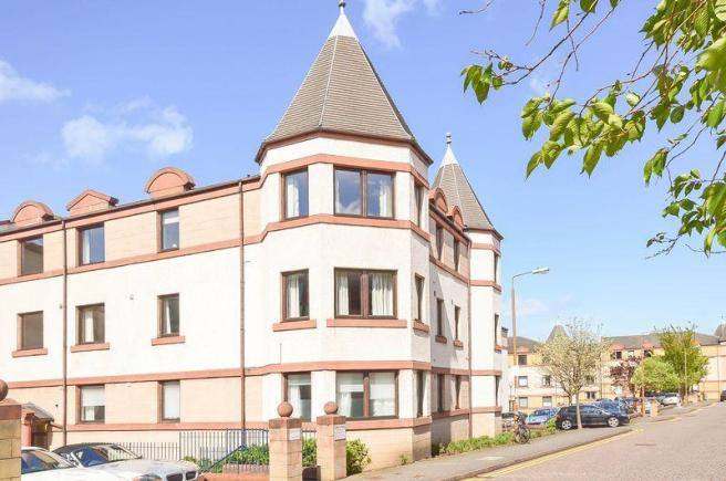 Double Bedroom for Rent in 2 Bed Flat in Polwarth/Merchiston