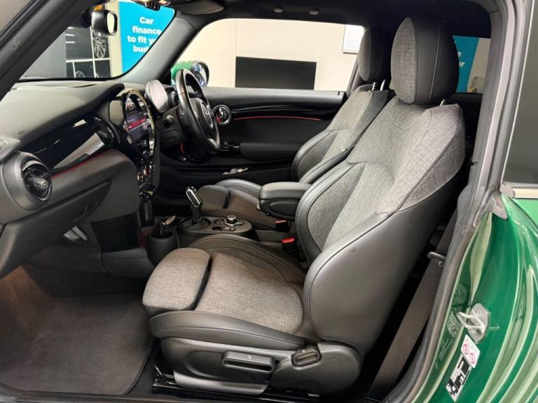 2021 MINI Electric Hatch Cooper SE 32.6kWh Level 2 Auto 3dr Hatchback ELECTRIC Automatic