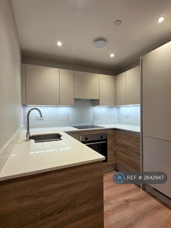 2 bedroom flat in Richmond House, Bournemouth, BH2 (2 bed) (#2842947)