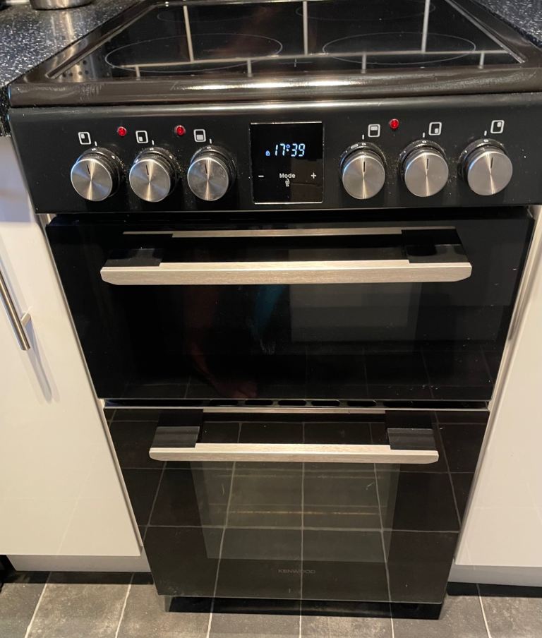 KENWOOD 50cm electric ceramic cooker. 