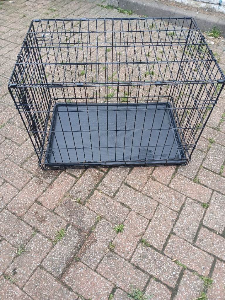 Medium dog cage 