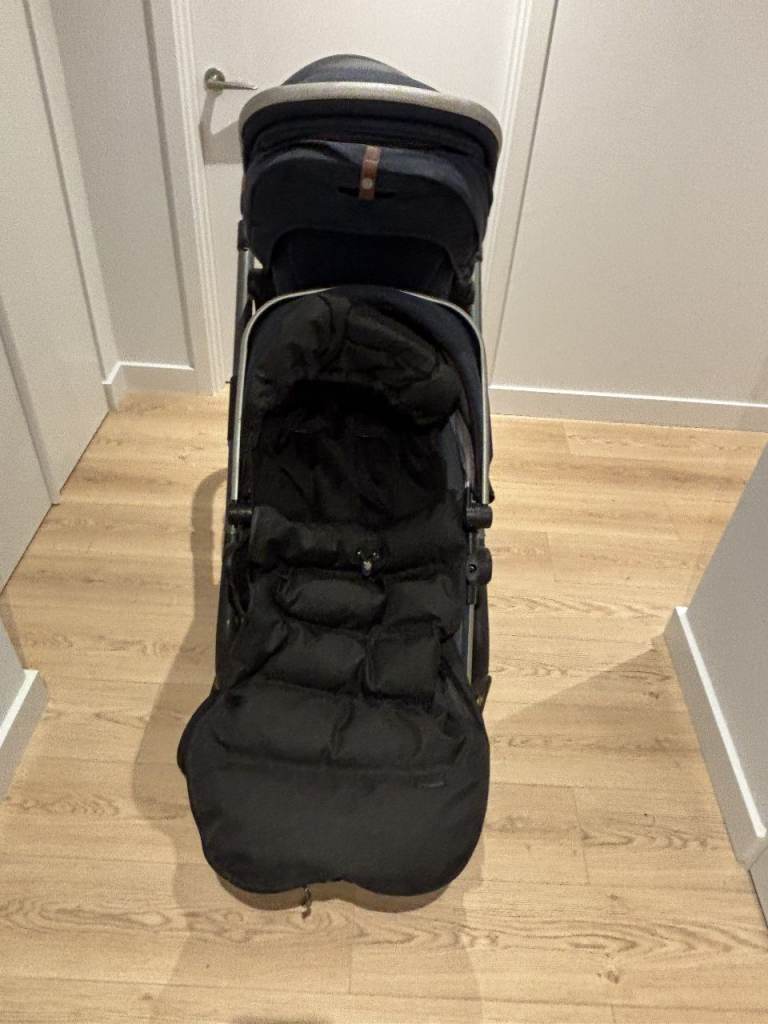 Silver Cross Wave double (tandem) pushchair