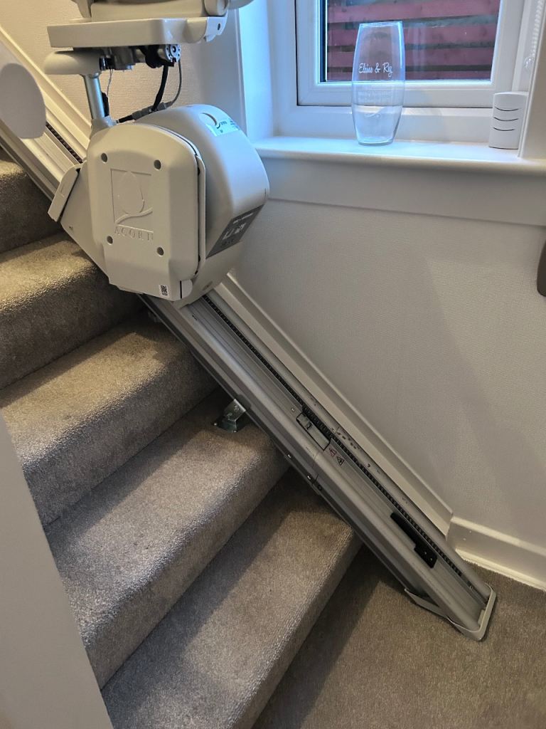 Acorn stairlift
