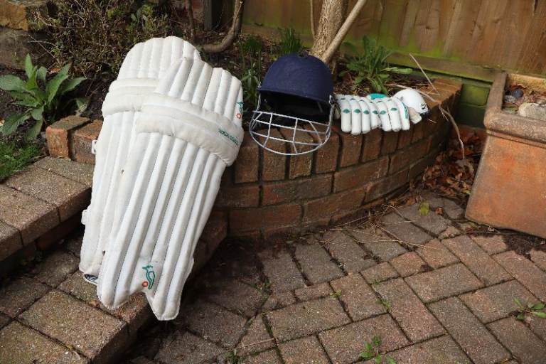 Boys/Girls cricket equipment