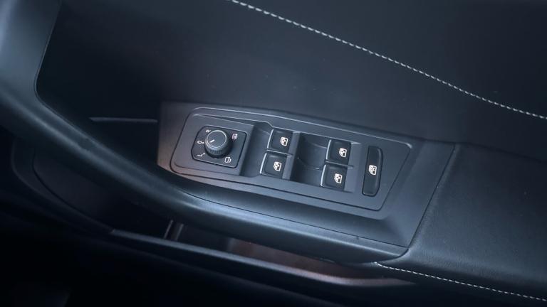 2022 Volkswagen T-Roc 1.5 TSI R-Line 5dr Petrol Hatchback Hatchback Petrol Manual