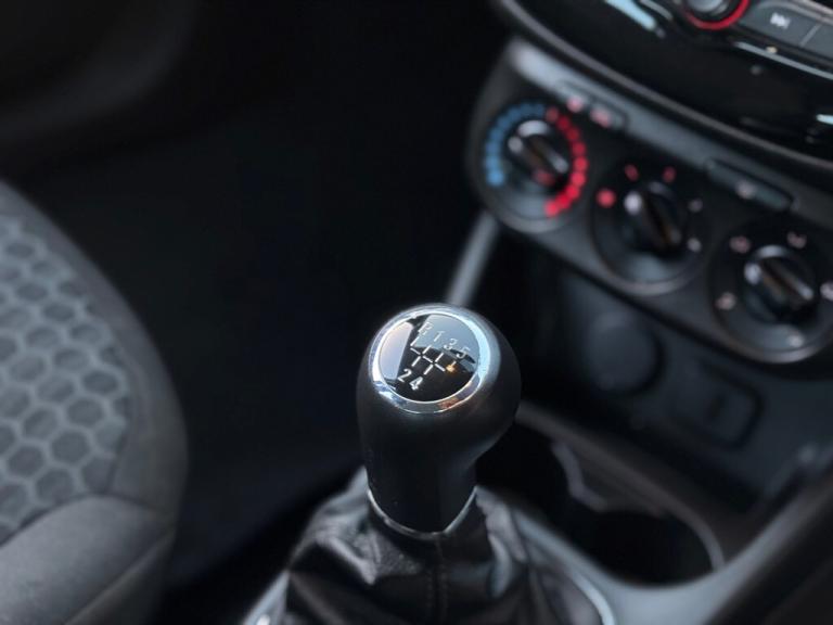 2018 Vauxhall Corsa 1.4 Design 5dr Hatchback Petrol Manual