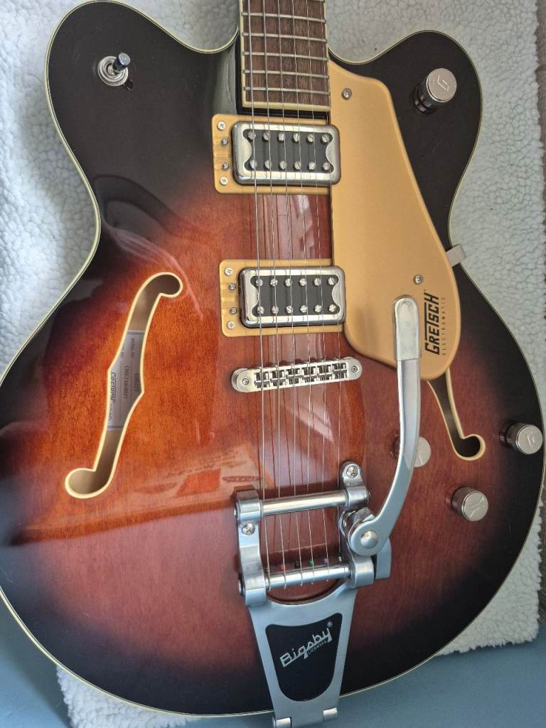 Gretsch G5622T Semi Acoustic Centre Block Tobacco Sunburst 2021 Boxed 