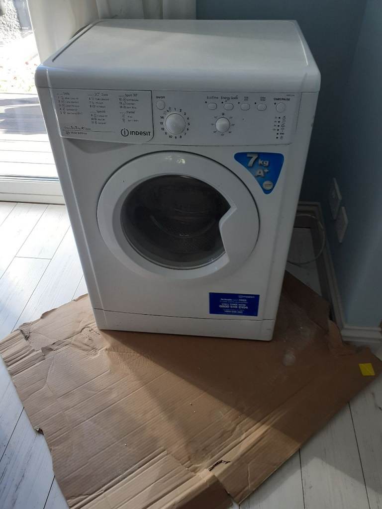 Indesit Washing Machine – White, Good Working Order
