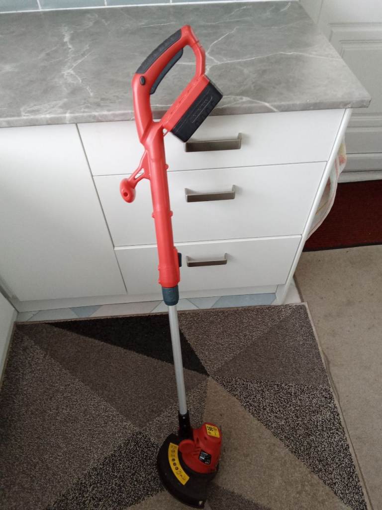 18. V Sovereign Cordless Strimmer 