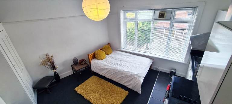 Studio Flat - Highfield - BILLS INC - Available October 2026