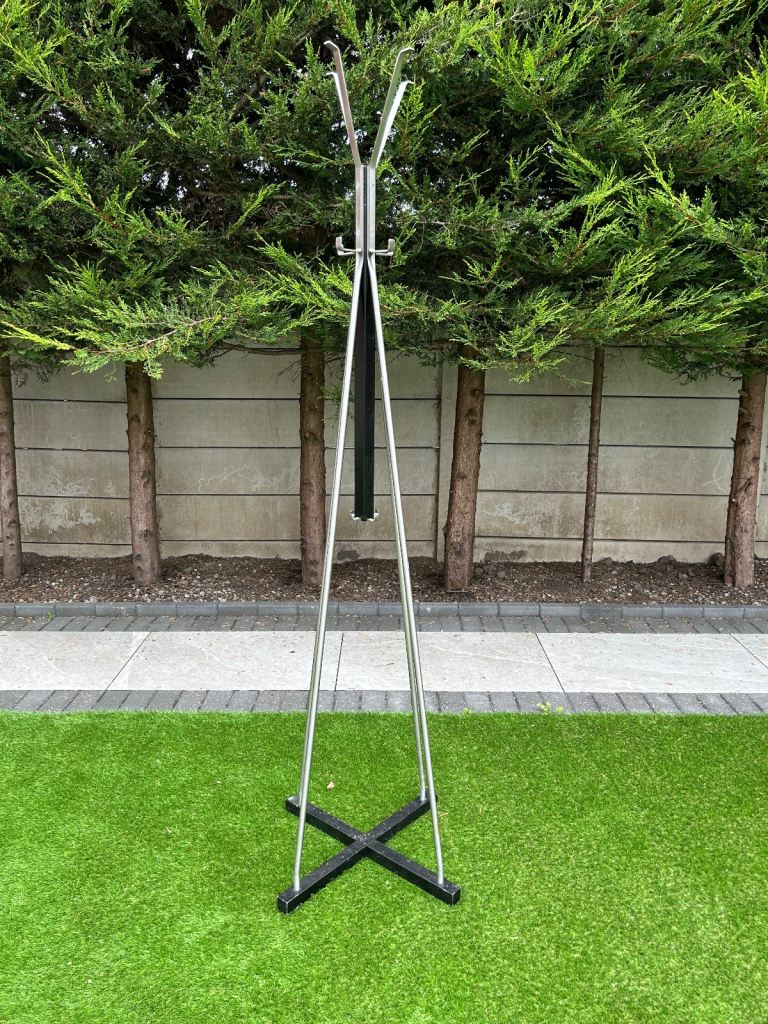 Free standing coat & hat hanger stand