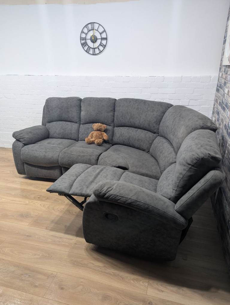 Manual recliner sofa-DELIVERY AVAILABLE
