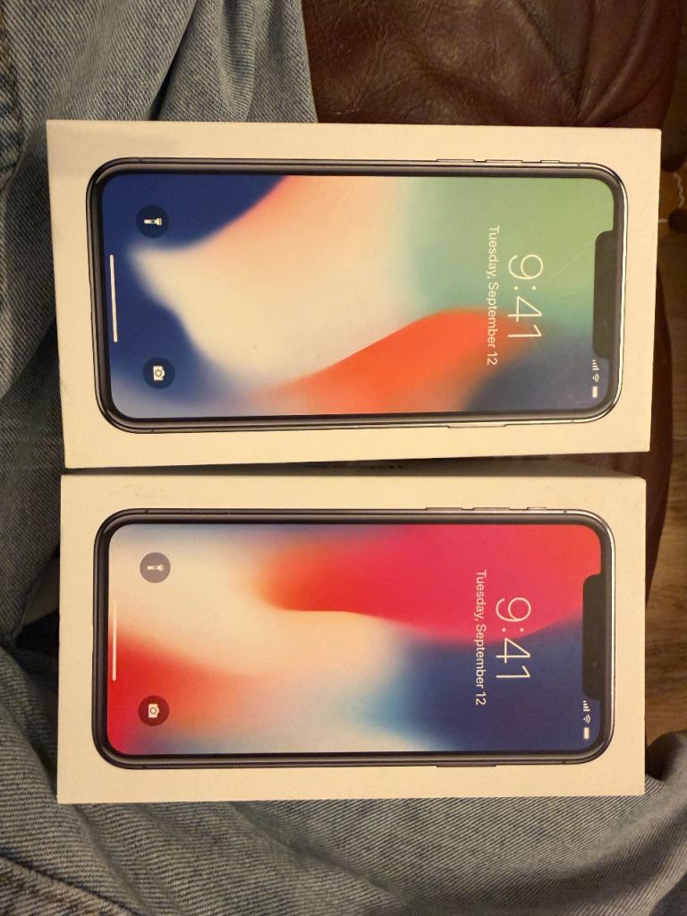 Two iPhone X handsets 