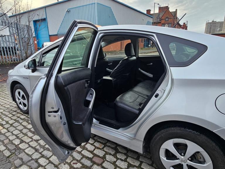 2015 Toyota Prius 1.8 Hybrid Automatic 5dr 5 Seats Hatchback Petrol/Electric Hybrid Automatic