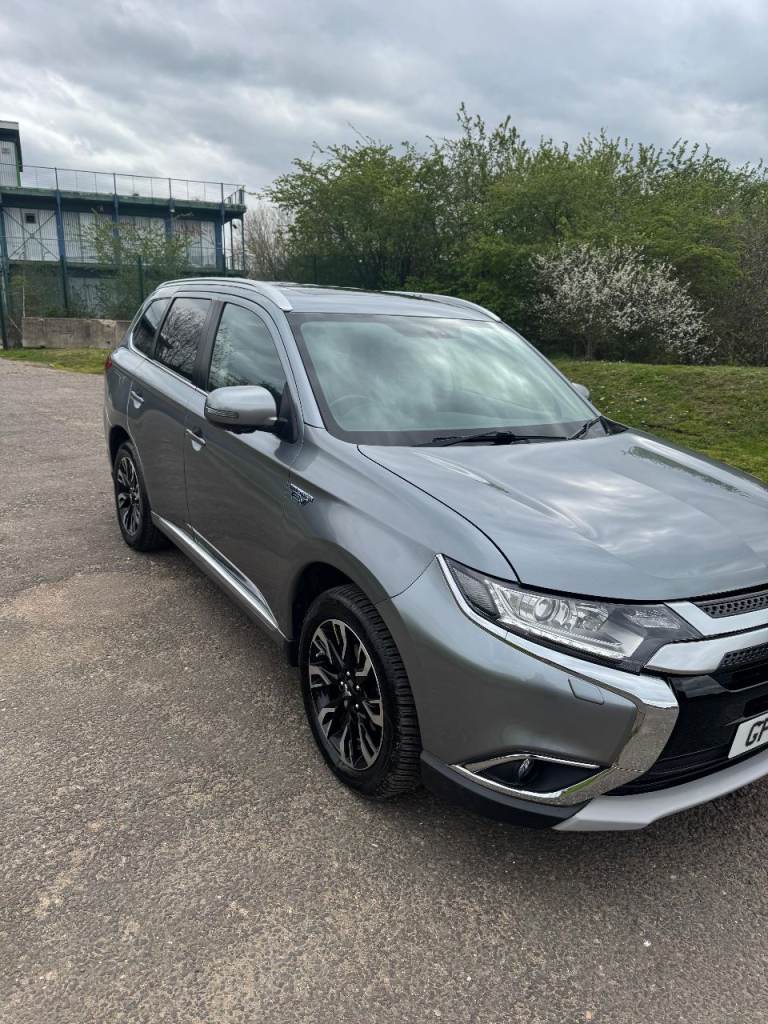 Mitsubishi outlander mk3 2017 