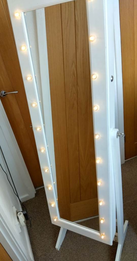 Mirror -long mirror jewellery cabinet with lights 