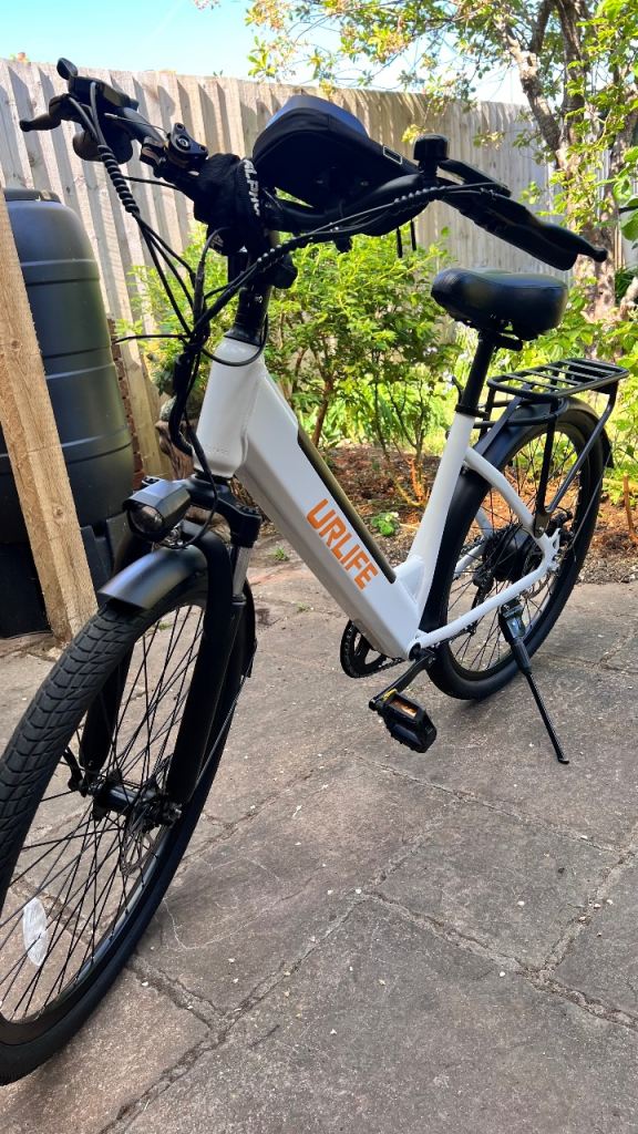 Electric Bike – Urgent Sale    Lightly used, very good condition.   Up to 60km range.    Perfect 