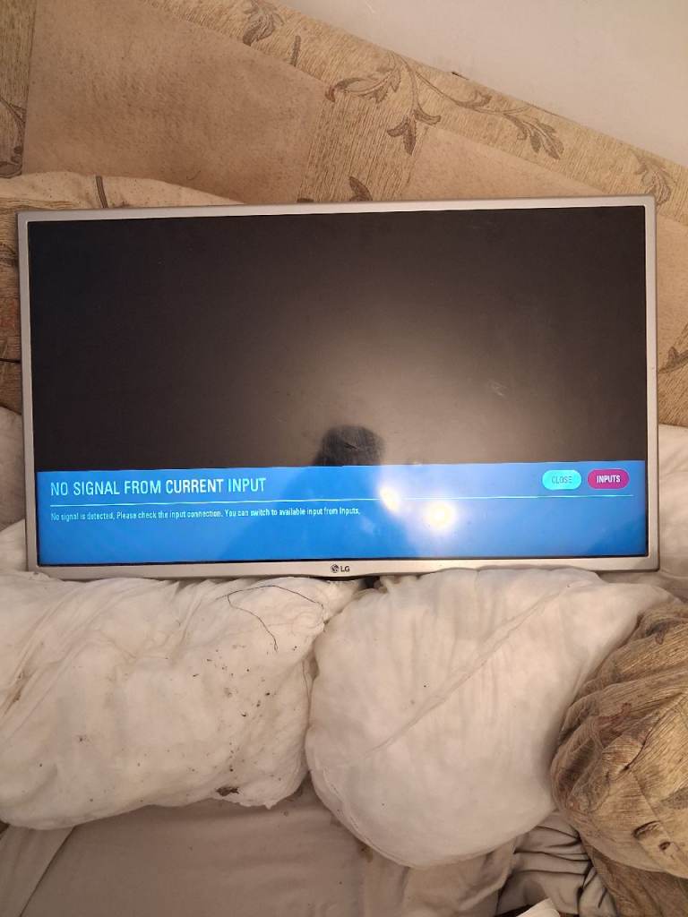 Good Condition Flat Screen TV / Monitor for Sale