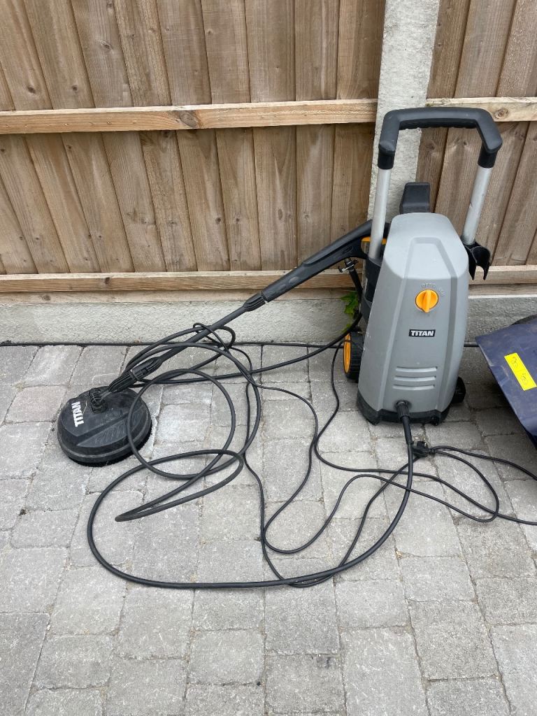 Titan pressure washer works fine 