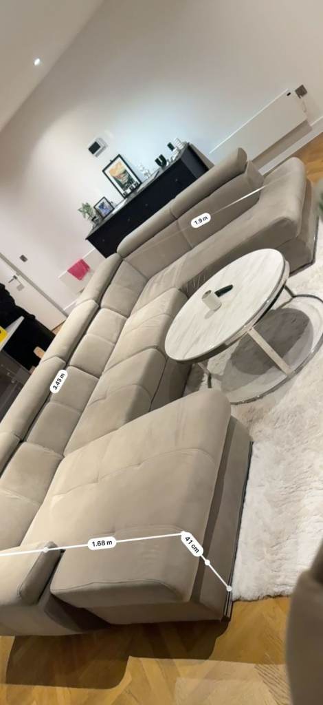 Luxury Sofa For Large Living Space 