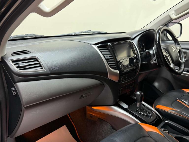 2018 Mitsubishi L200 2.4 L200 Barbarian SVP II DI-D Auto 4WD Pickup Diesel Automatic