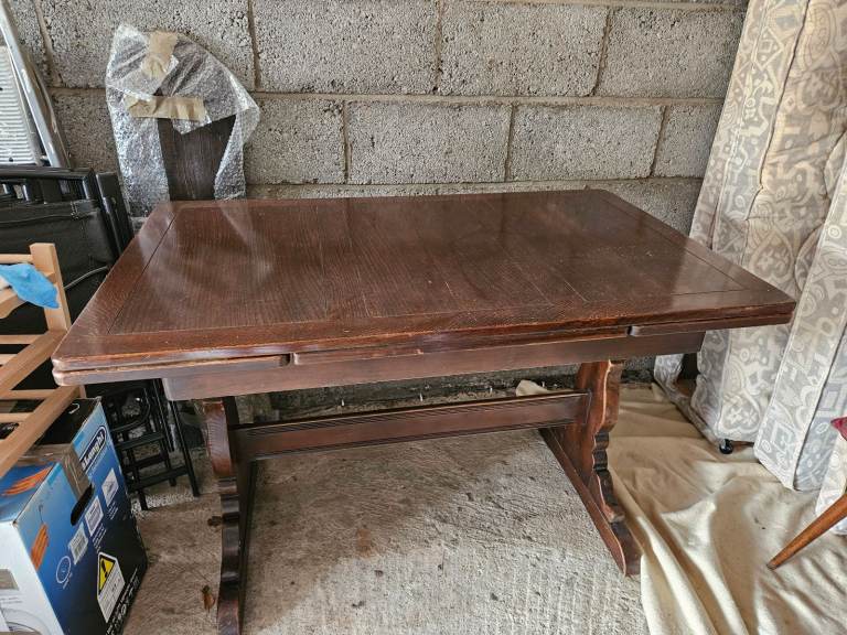 Ercol Dark Wood Dining Table & 4Chairs