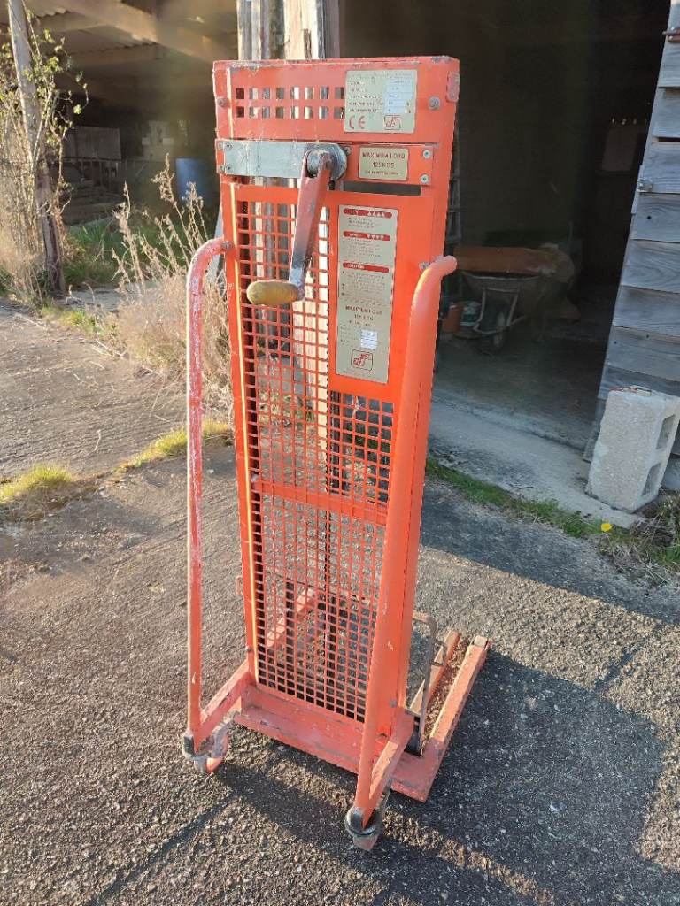 Ezilift Portable Hand Winch Lifter sack truck, 125kg