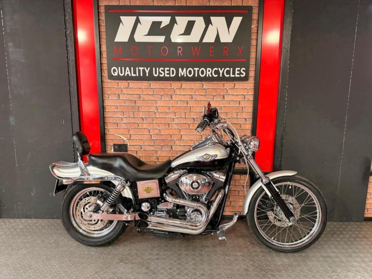 Harley-Davidson Dyna FXDWG Wide glide, 100th Aniversary model