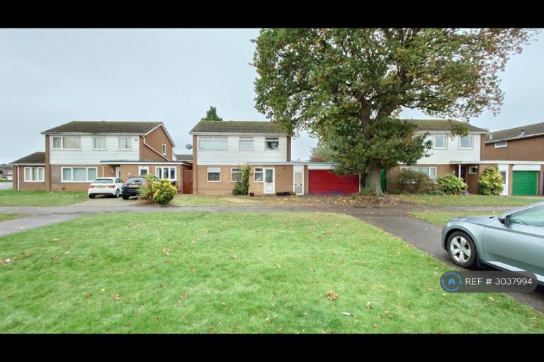 4 bedroom house in Bradwell Road, Peterborough, PE3 (4 bed) (#3037994)