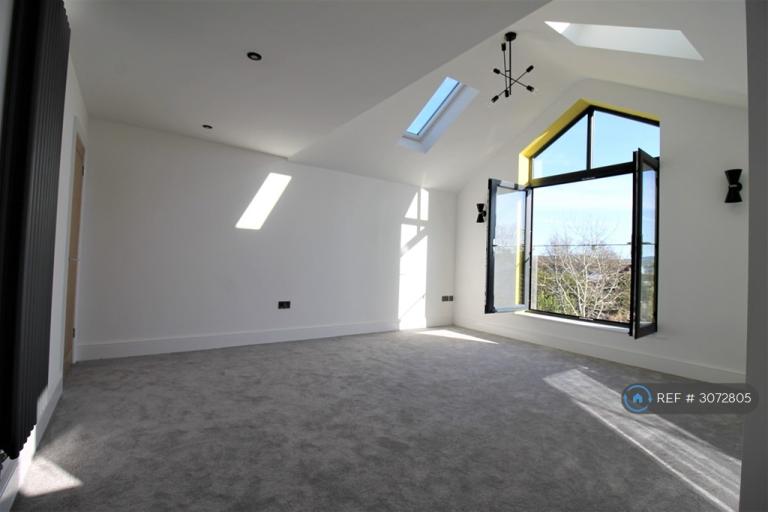 2 bedroom flat in Barrs Court, Bristol, BS30 (2 bed) (#3072805)