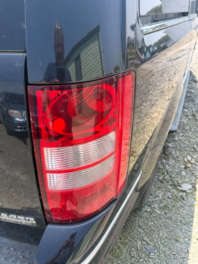 Chrysler voyager rear light 