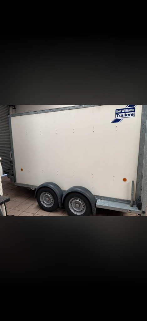 Lovely bv105 roller shutter 2014 model but it looks like new