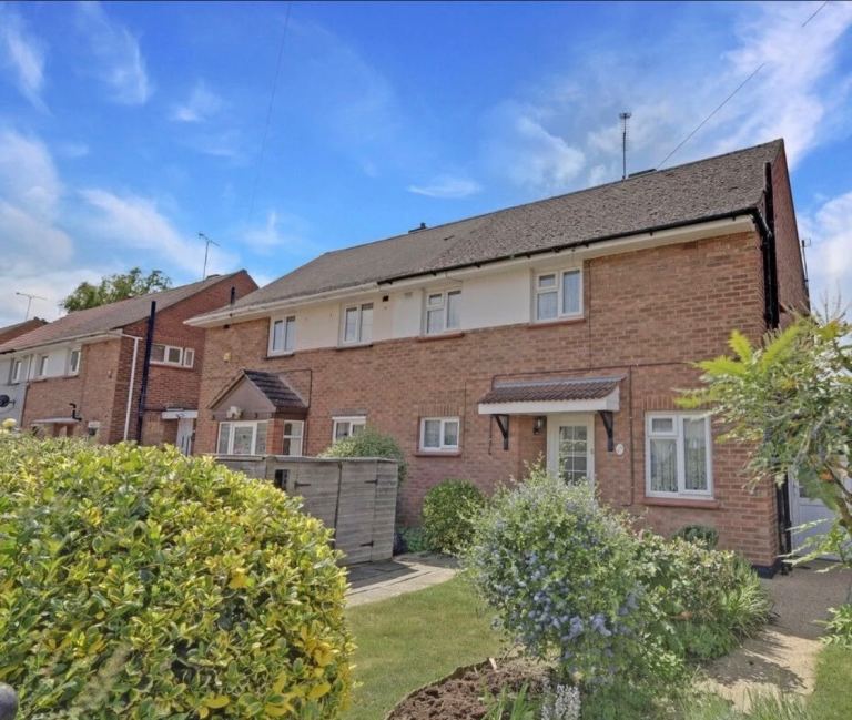 4 Bed Semi-Detached House, St. Marys Crescent, SS13