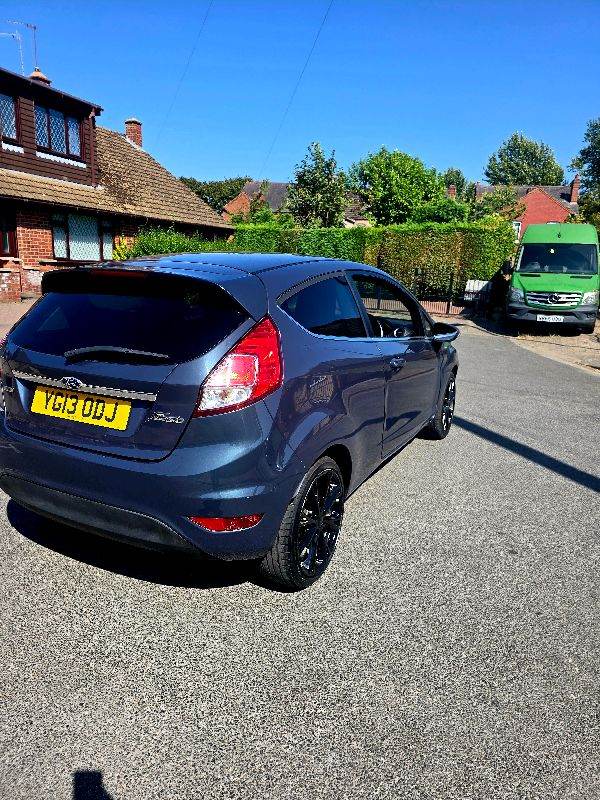 Ford, FIESTA, Hatchback, 2013, Manual, 1498 (cc), 3 doors